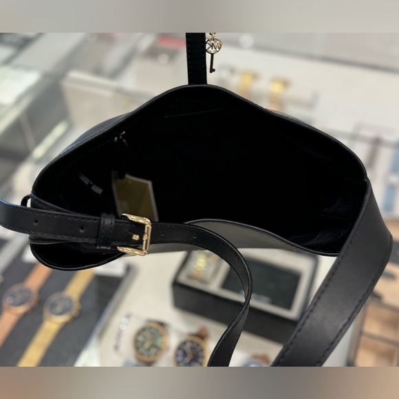 Michael Kors Lyra Small Bucket Shoulder Leather Bag Black - Picture 8 of 13